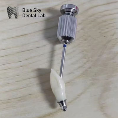 購入 片歯または複数の歯の修復のための白色磨いたジルコニアアバットメント online manufacture
