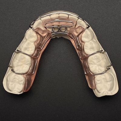 購入 Comfortable Stainless Steel Acrylic Hawley Retainer Effective Orthodontic Solution online manufacture